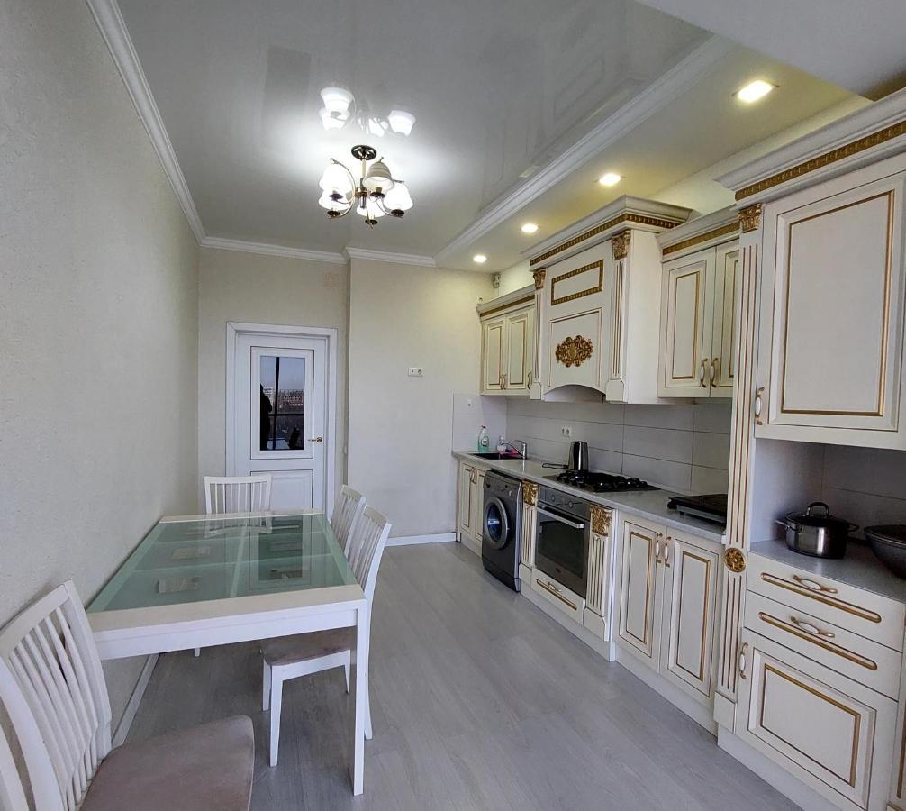 Elite Apartment In Street Mederova 50 Bishkek Exterior foto